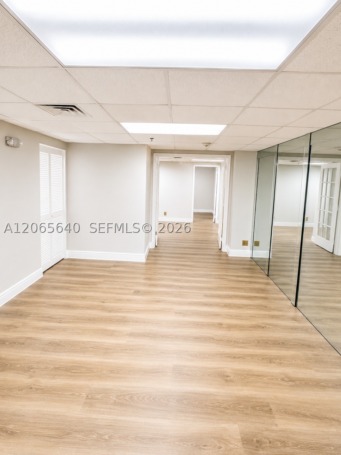 825 Brickell Bay Dr 1751 — photo