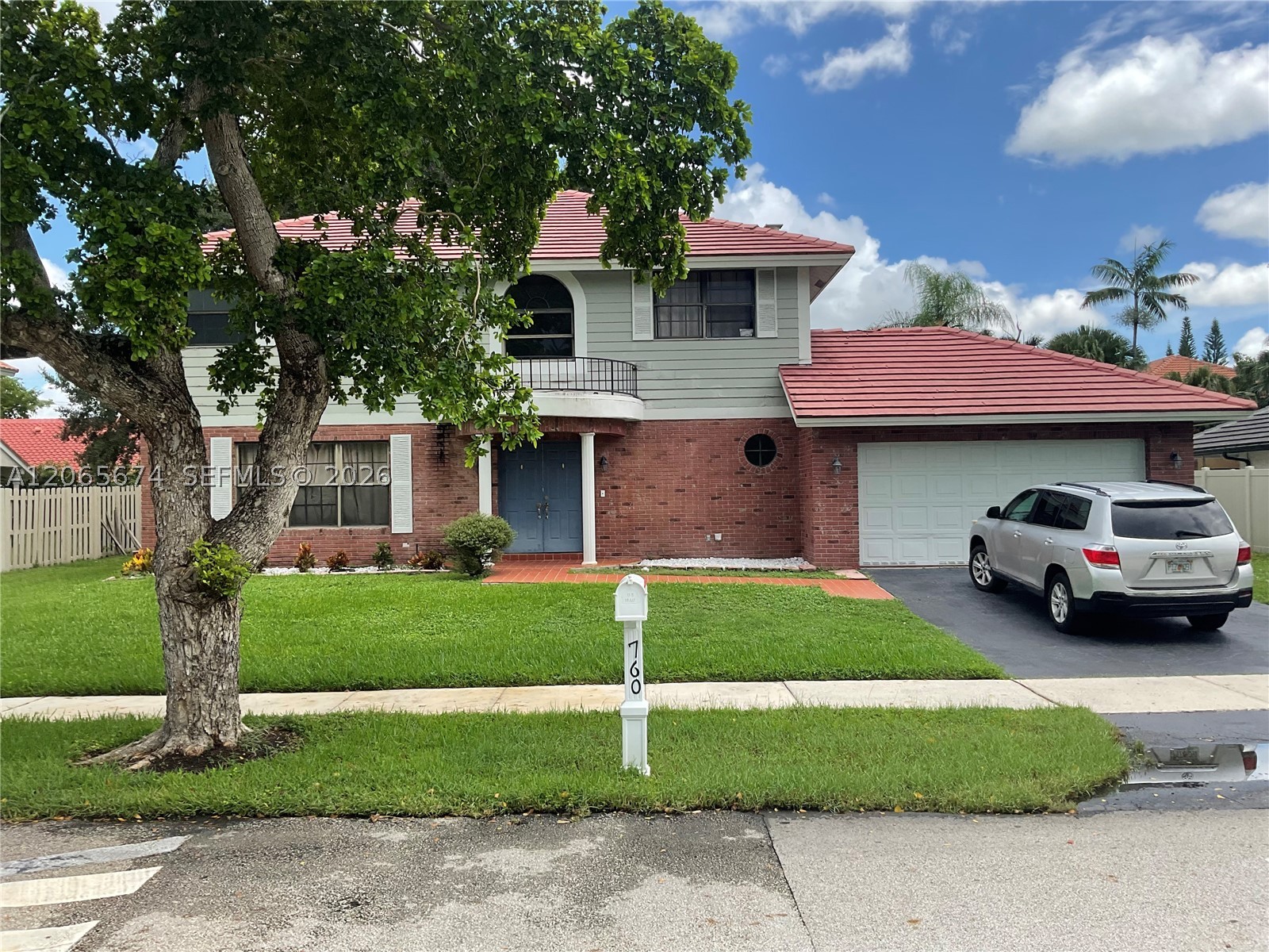 760 Blue Ridge Way — photo