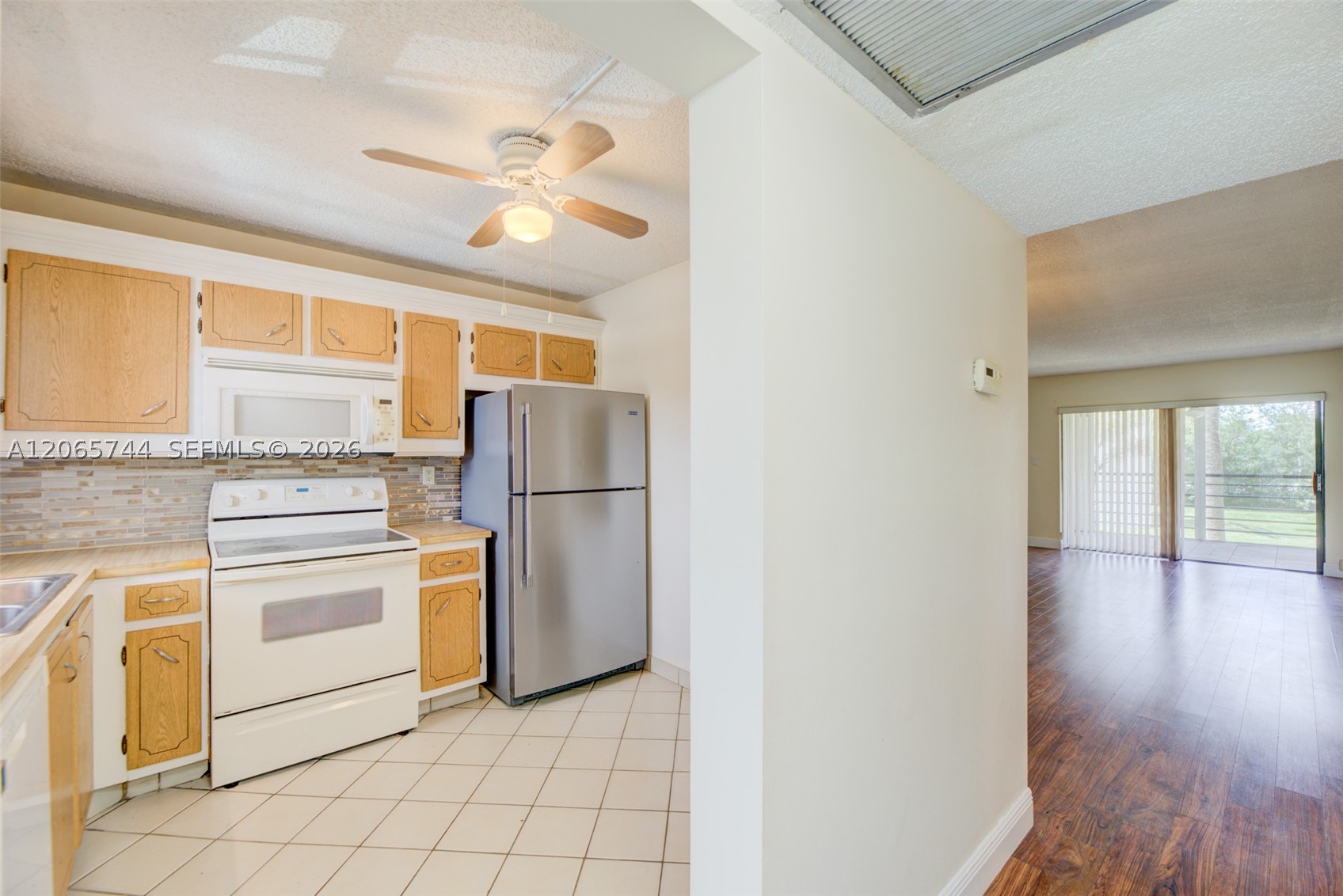 9233 SW 8th Street #208, Boca Raton, FL 33428 — photo 2