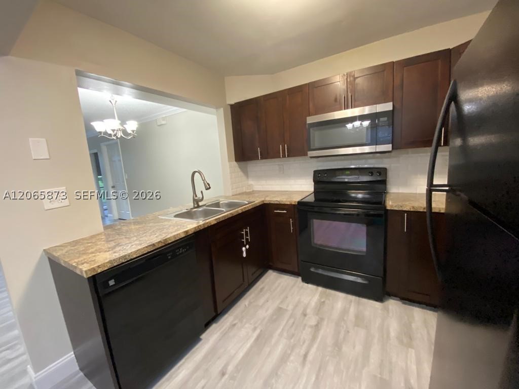 446 NE 210th Cir Ter 101-6a — photo
