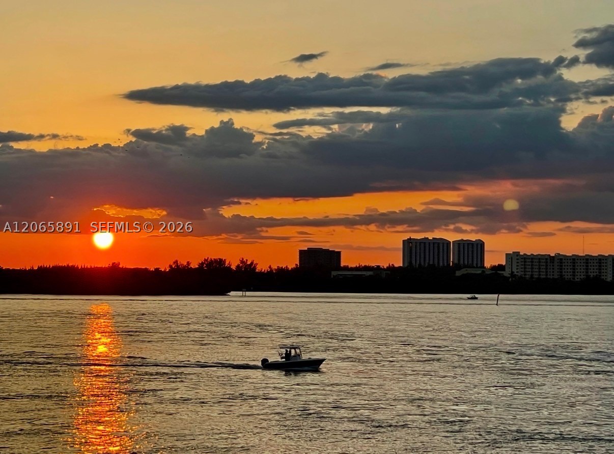 286 Bal Bay Dr 2B — photo