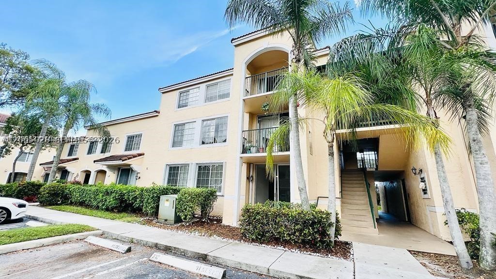 1749 Village Blvd 304 — photo