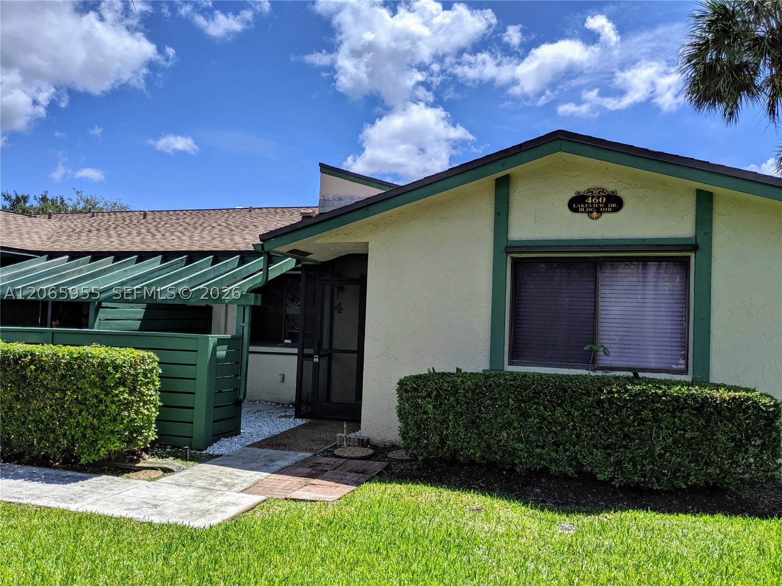460 Lakeview Dr 4 — photo