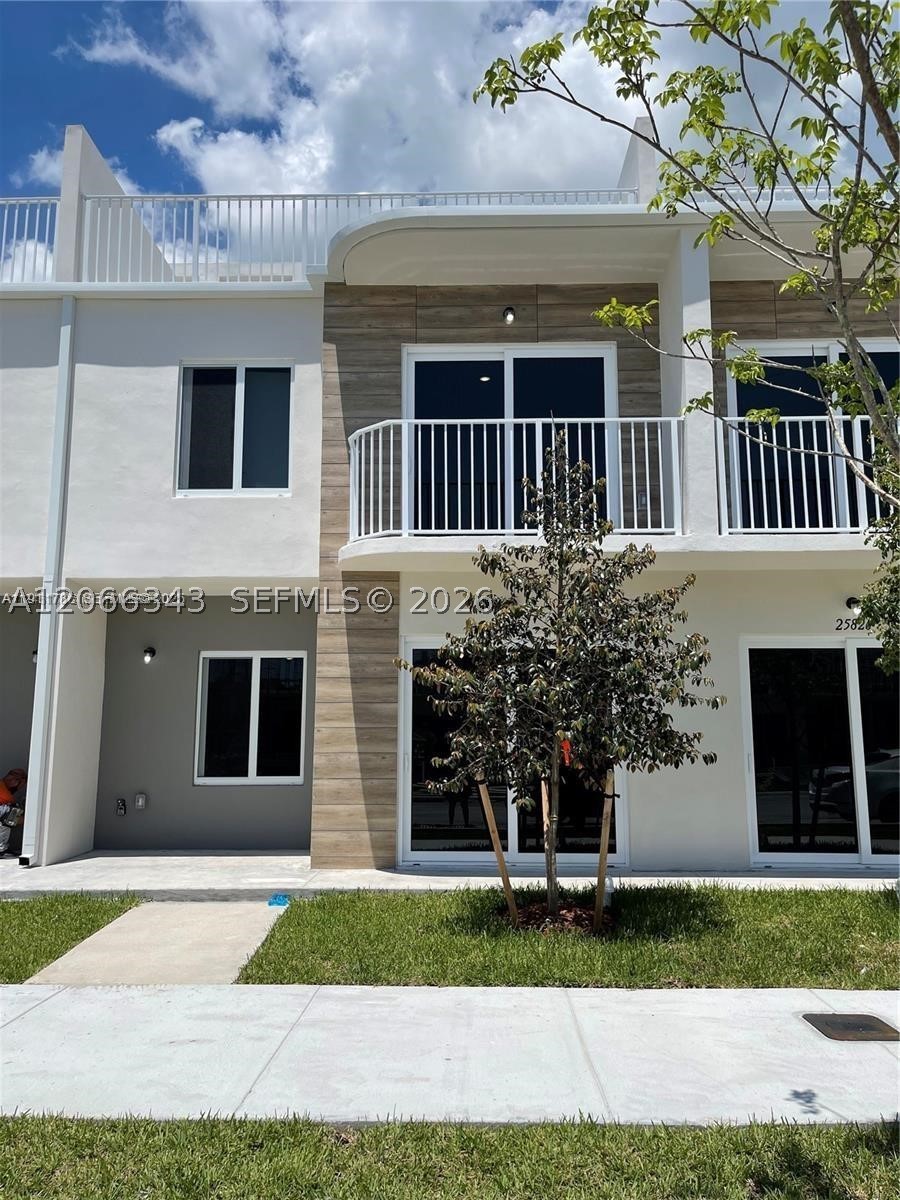 25851 SW 144th Ct — photo