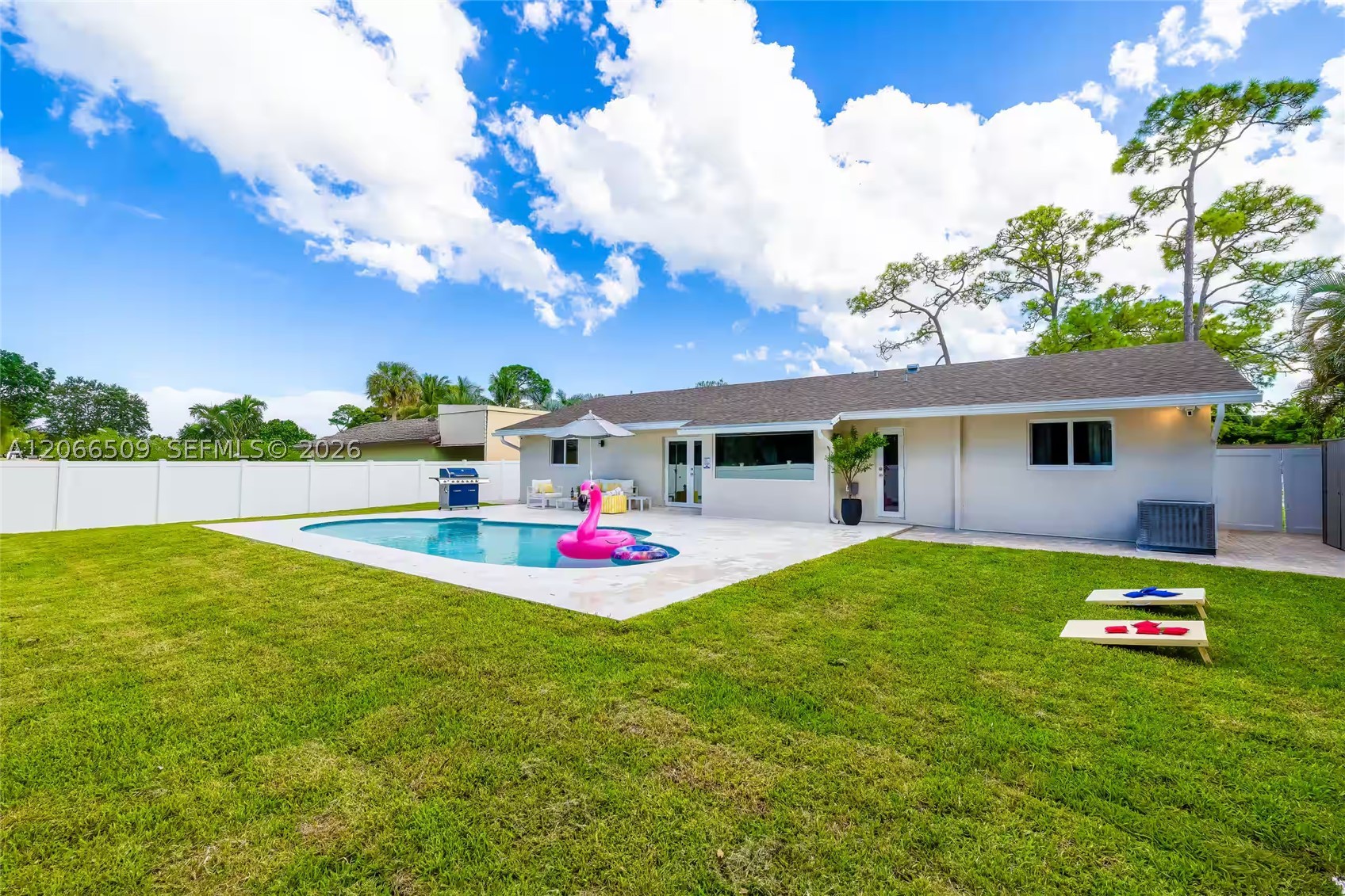 4899 Canal Dr — photo