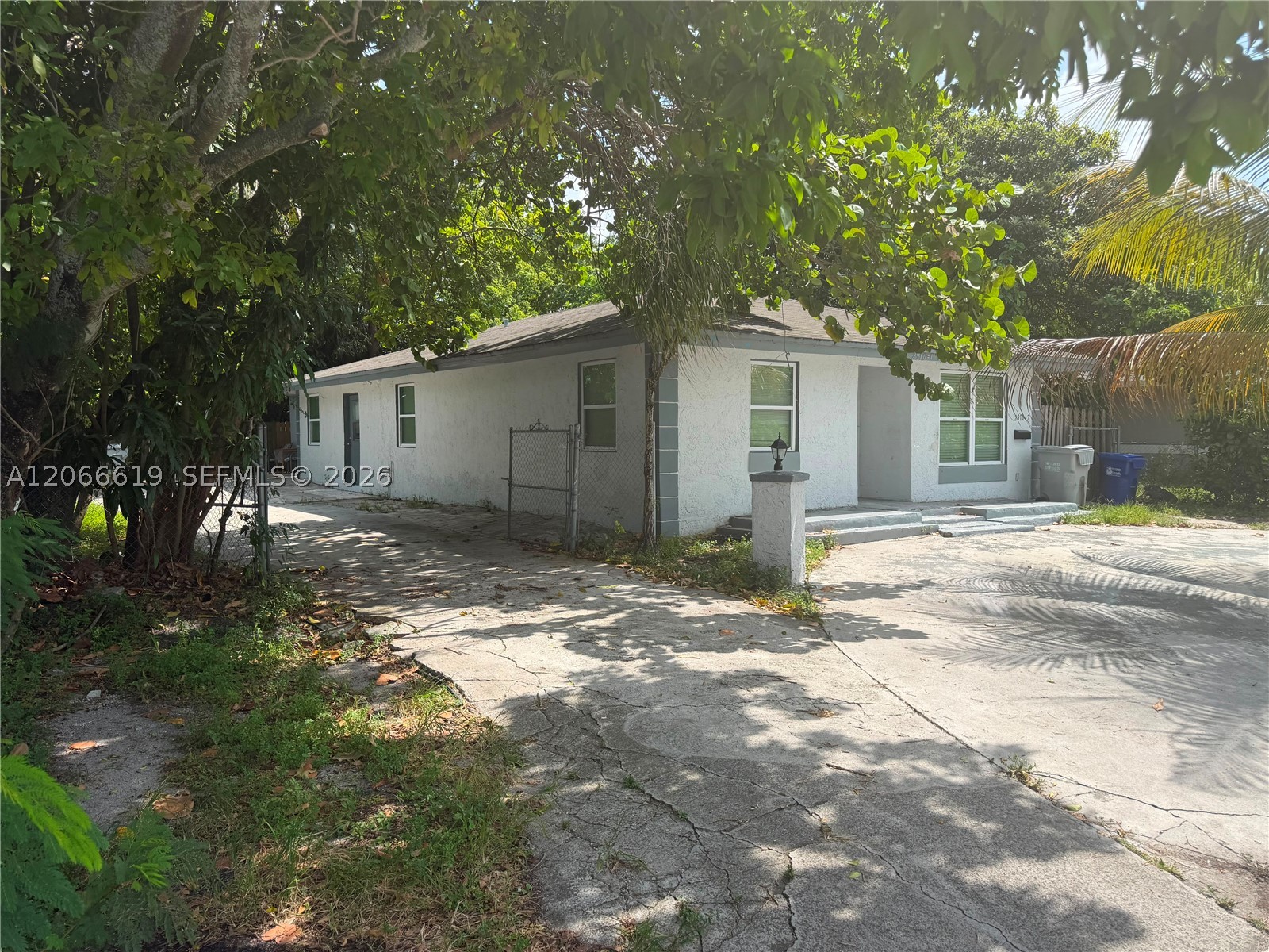 2910 NW 6th Ct — photo