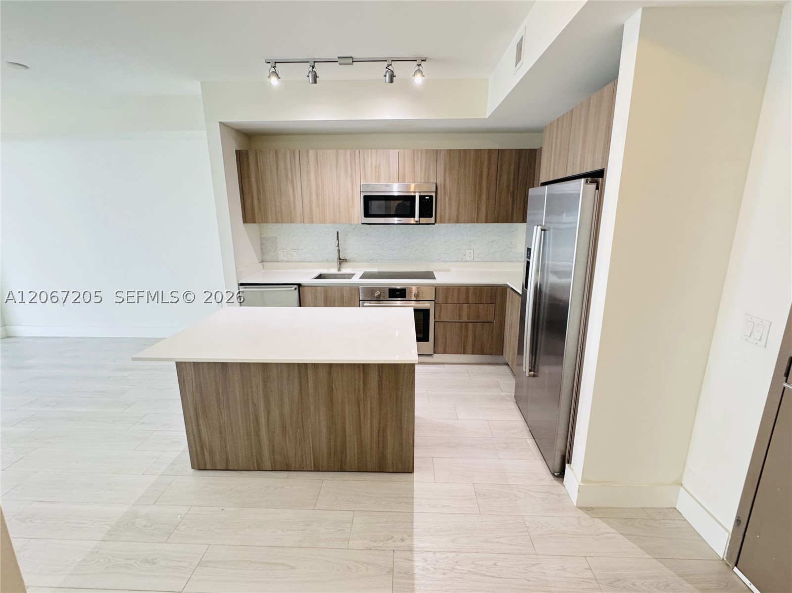 201 SW 17th Road #603, Miami, FL 33129 — photo 3