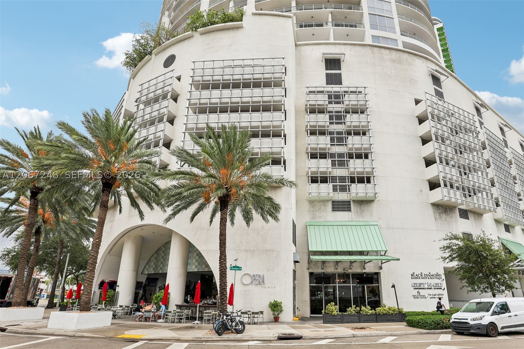 1750 N Bayshore Dr 3207 — photo