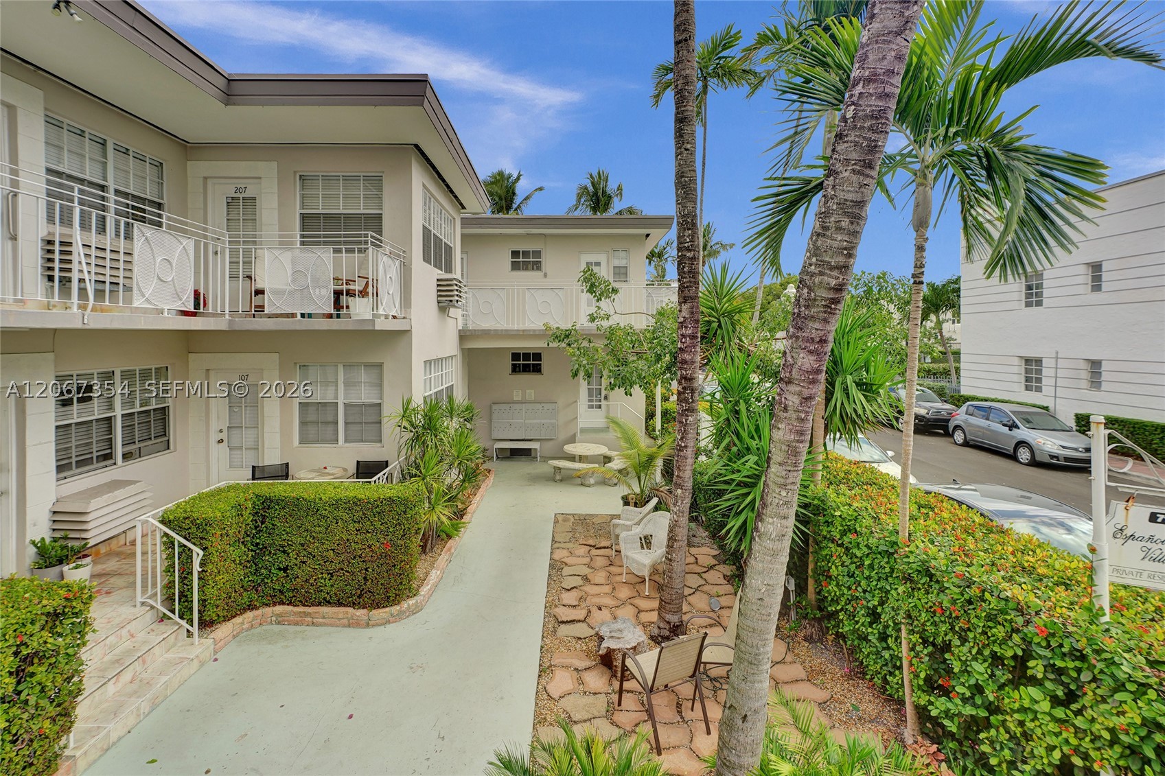 717 Espanola Way 205 — photo