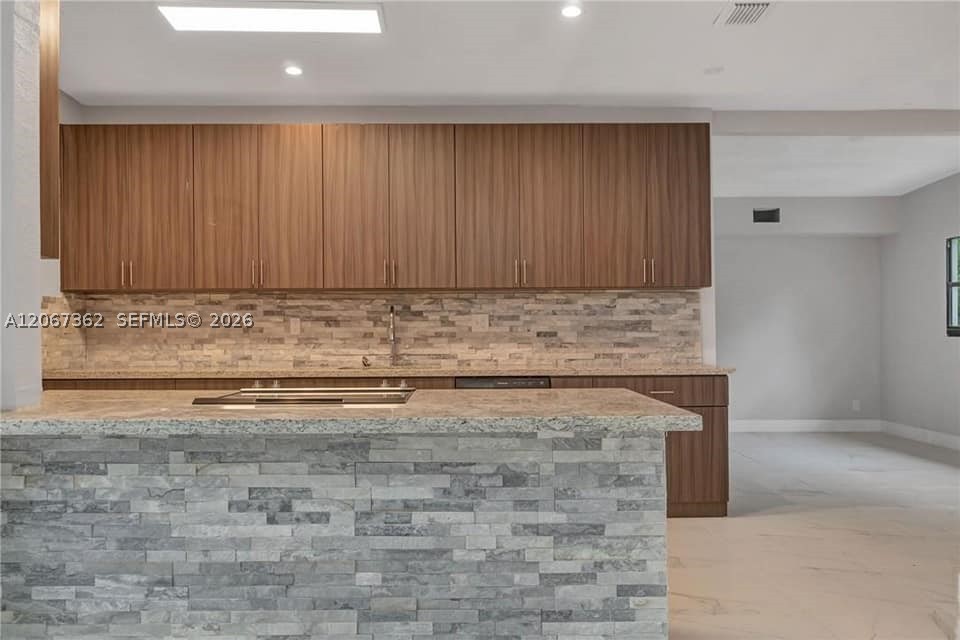 486 W Evanston Cir — photo