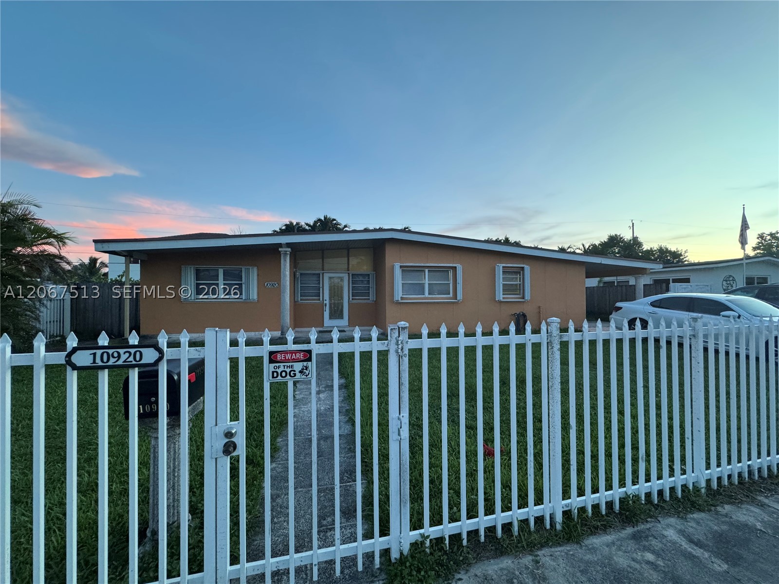 10920 Westwood Lake Dr — photo