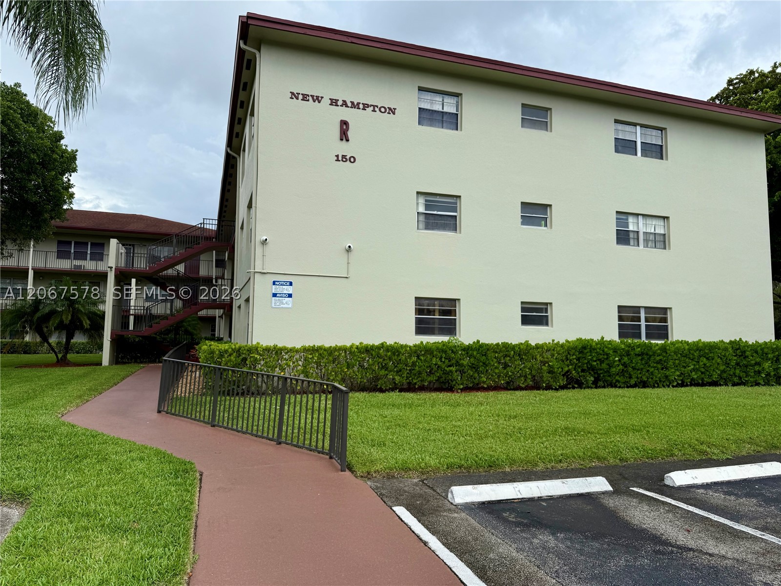150 150 SW 134th Way R109 — photo
