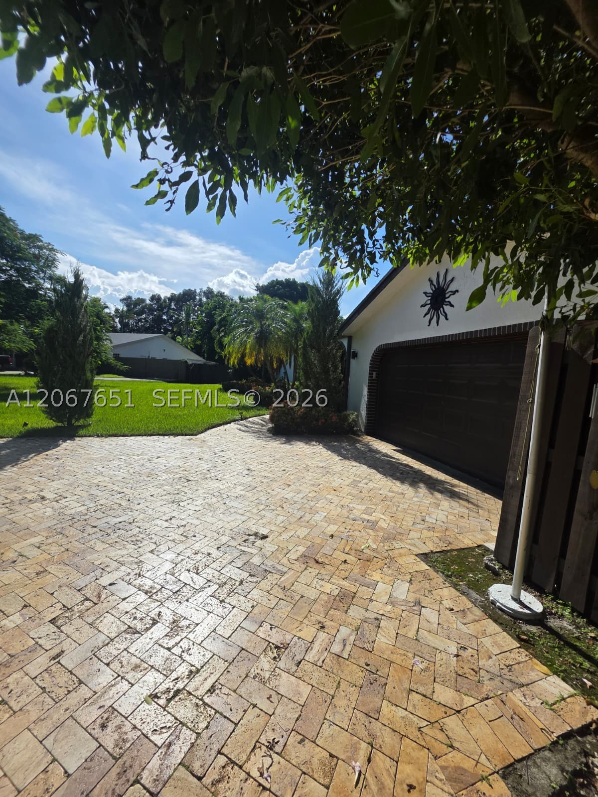 18611 SW 61st Ct — photo