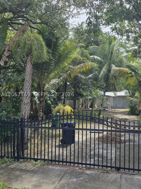 9407 NW 4th Ave — photo