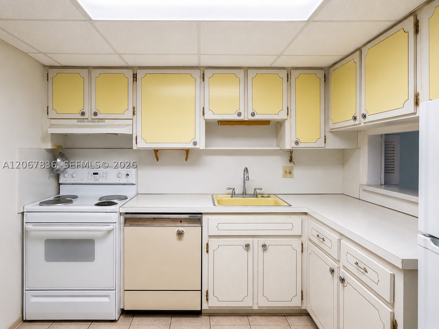 1001 Hillcrest Ct 204 — photo