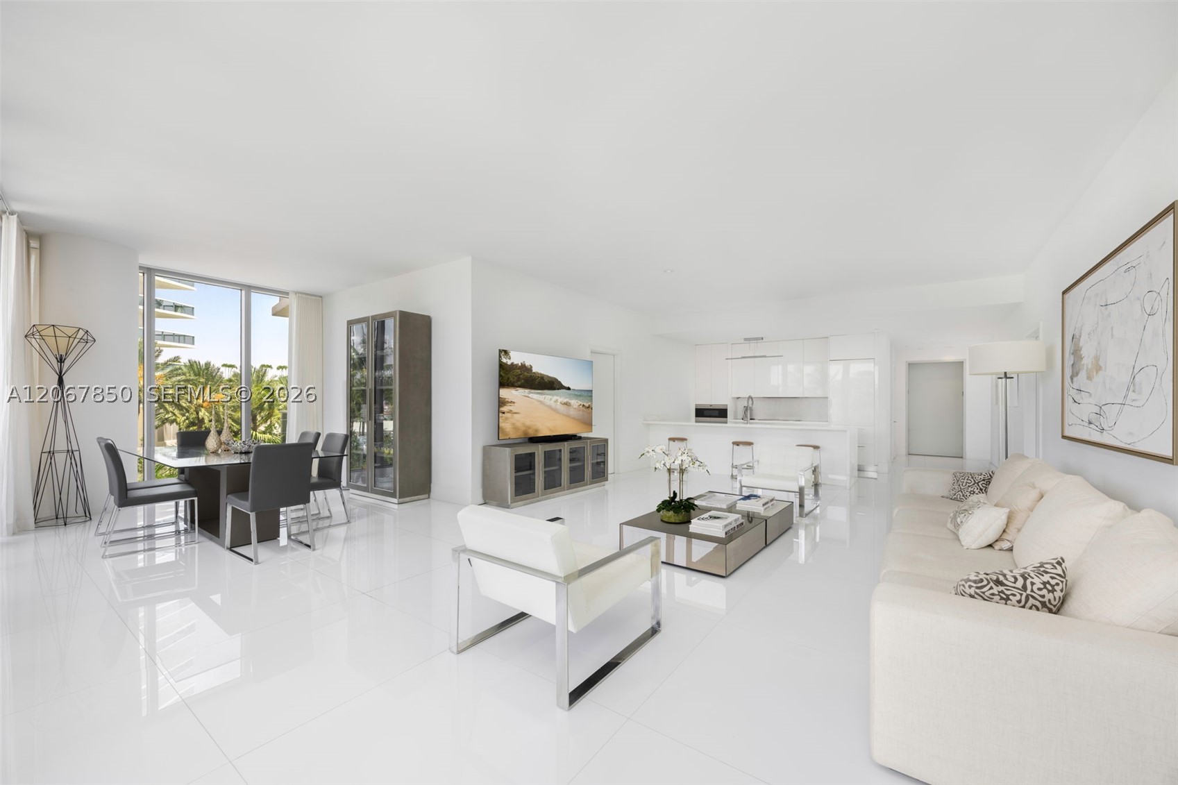 801 S Pointe Dr 301 — photo