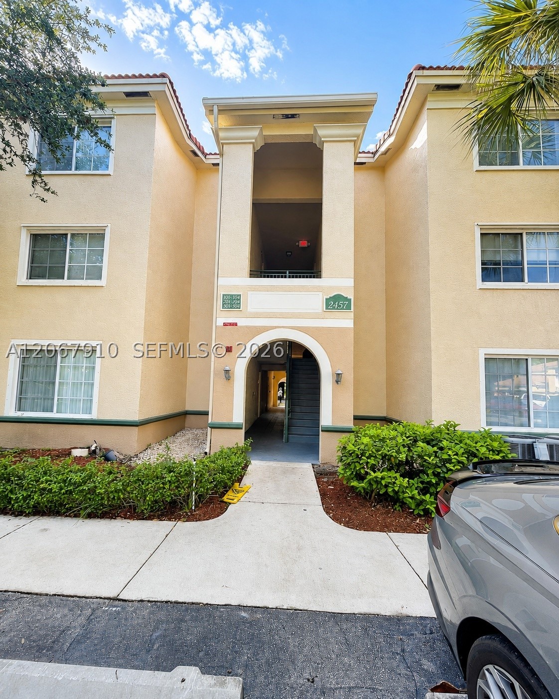 2457 Centergate Dr 203 — photo