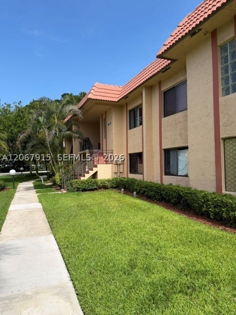164 Lakeview Dr 204 — photo