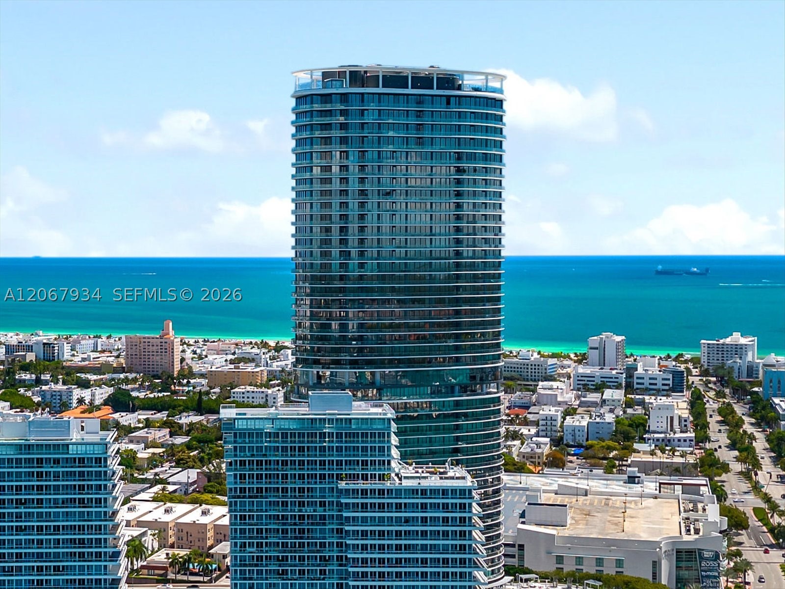 520 West Ave 2101 — photo