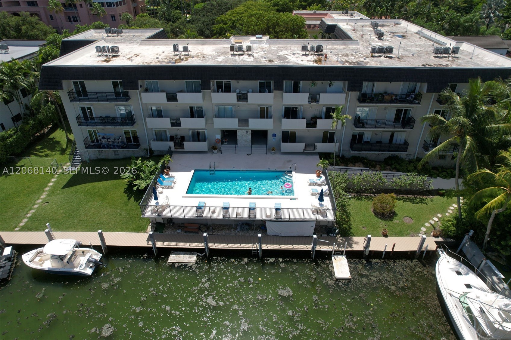 6815 Edgewater Dr 301 — photo
