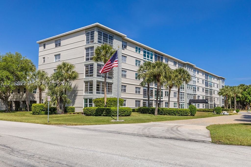 2333 Indian River Blvd 306 — photo