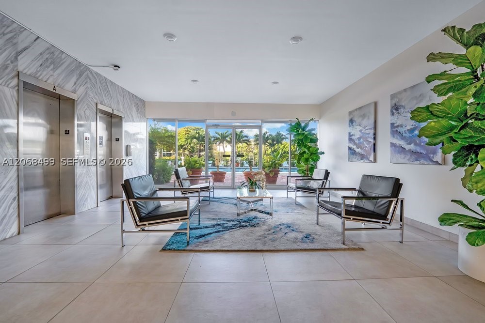 401 Golden Isles Dr 1116 — photo