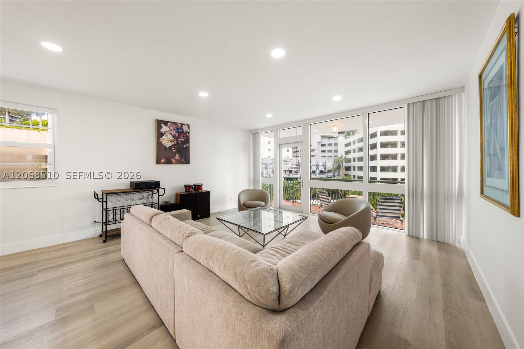 1408 Brickell Bay Dr 518 — photo