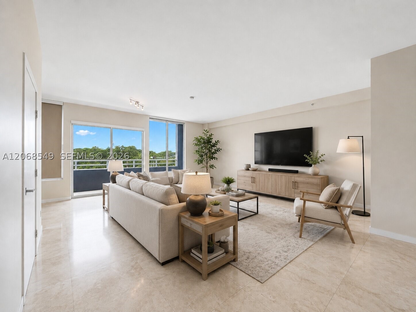 3250 Grand Ave 406 — photo