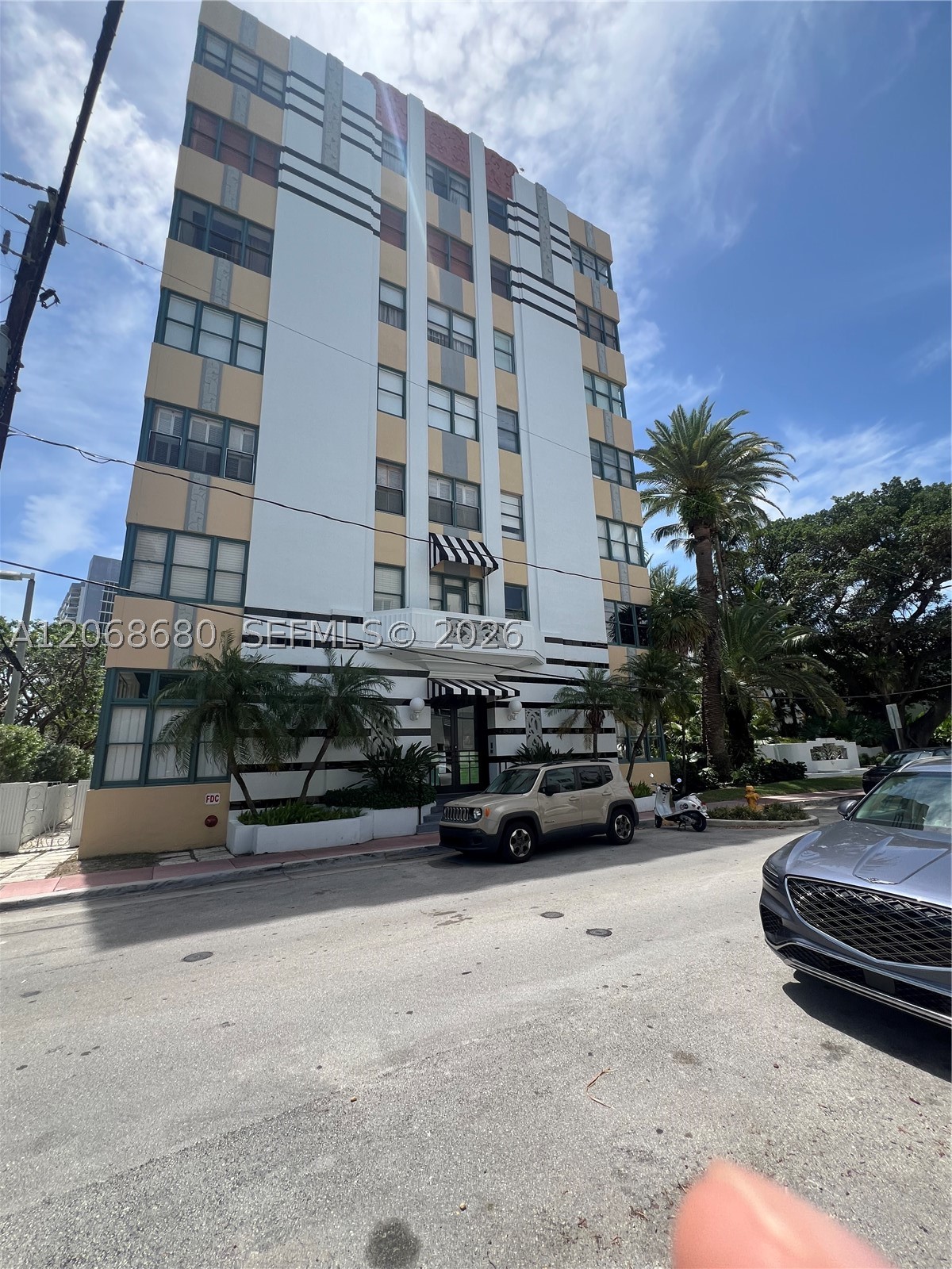 2421 Lake Pancoast Dr 4D — photo