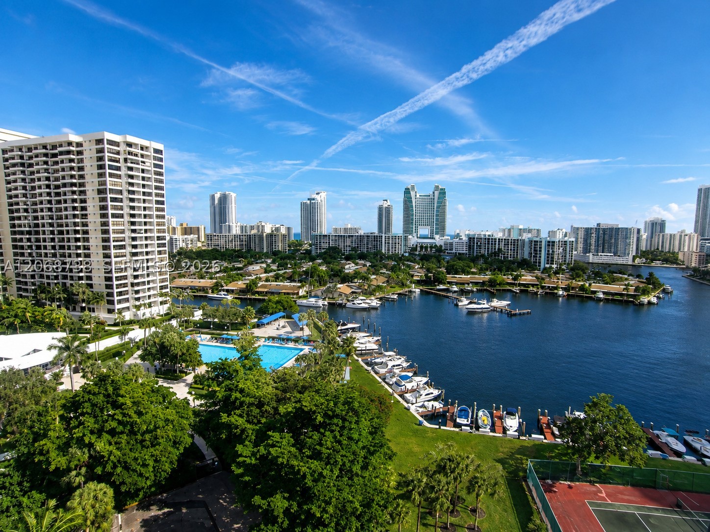500 Three Islands Blvd 918 — photo