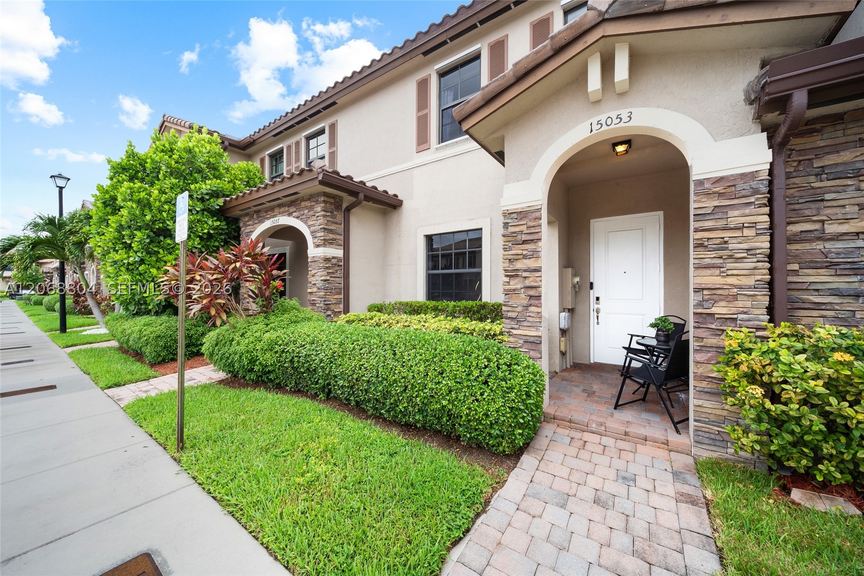 15053 SW 115th Ter . — photo