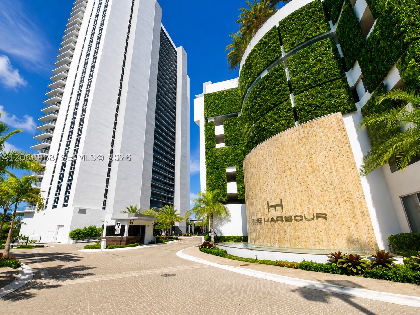 16385 Biscayne Blvd 1920 — photo