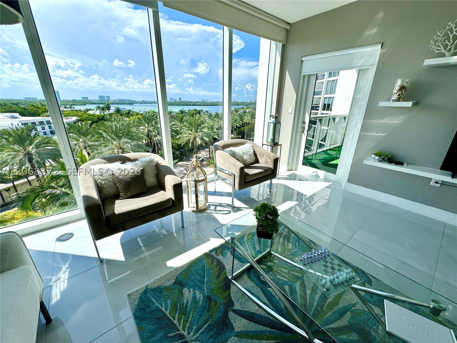 10275 Collins Ave 624 — photo