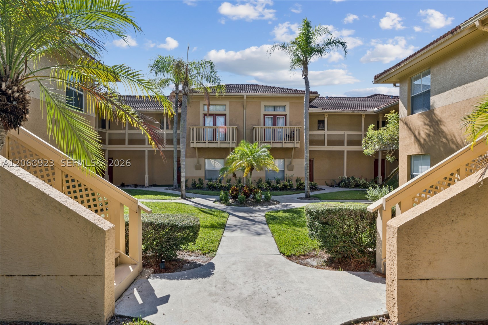 4863 Via Palm Lks Unit 807 — photo