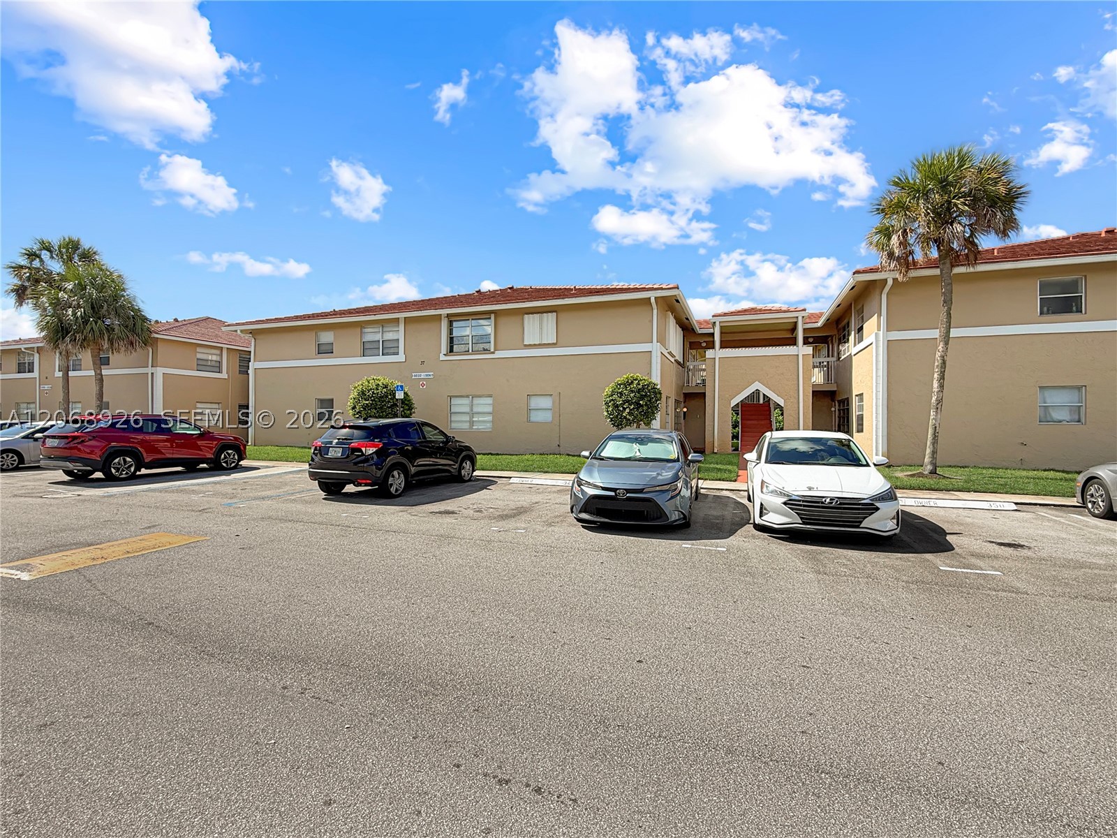 10056 Twin Lakes Dr 37-D — photo