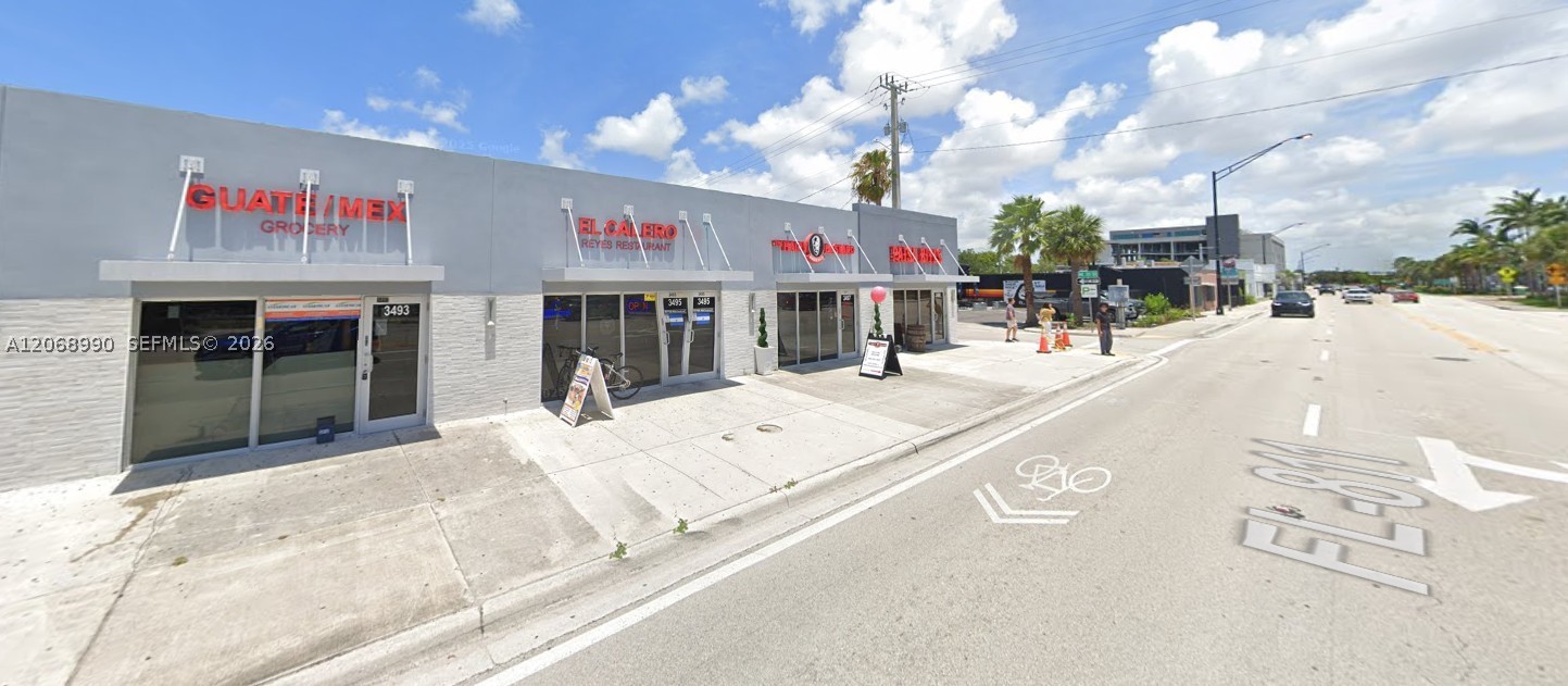 3493 N Dixie Hwy — photo