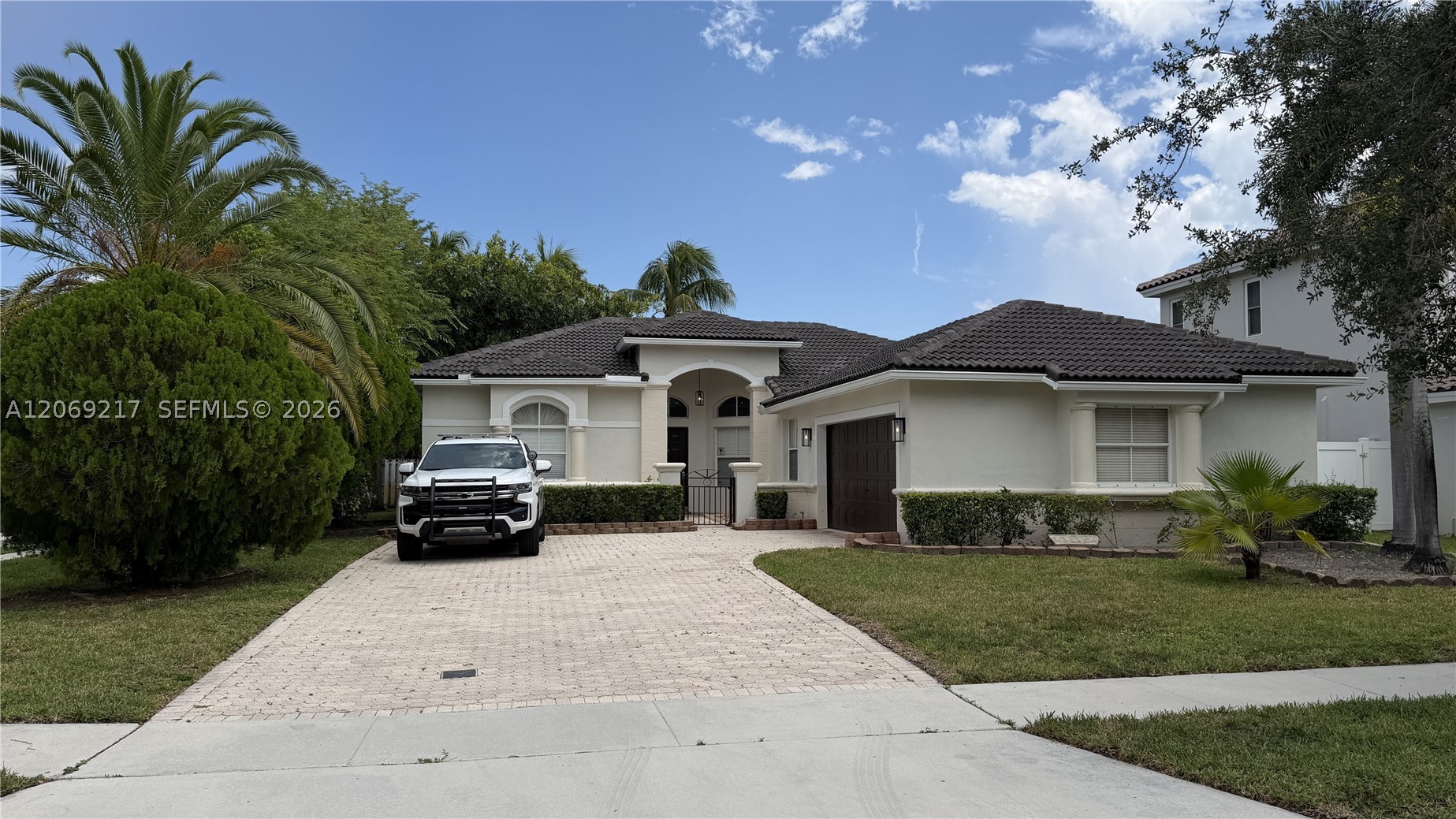 19089 NW 23rd Ct — photo