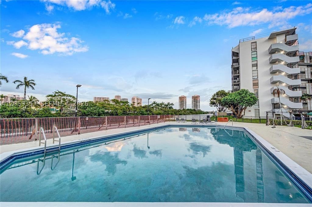 3401 N Country Club Dr Ei-216 — photo