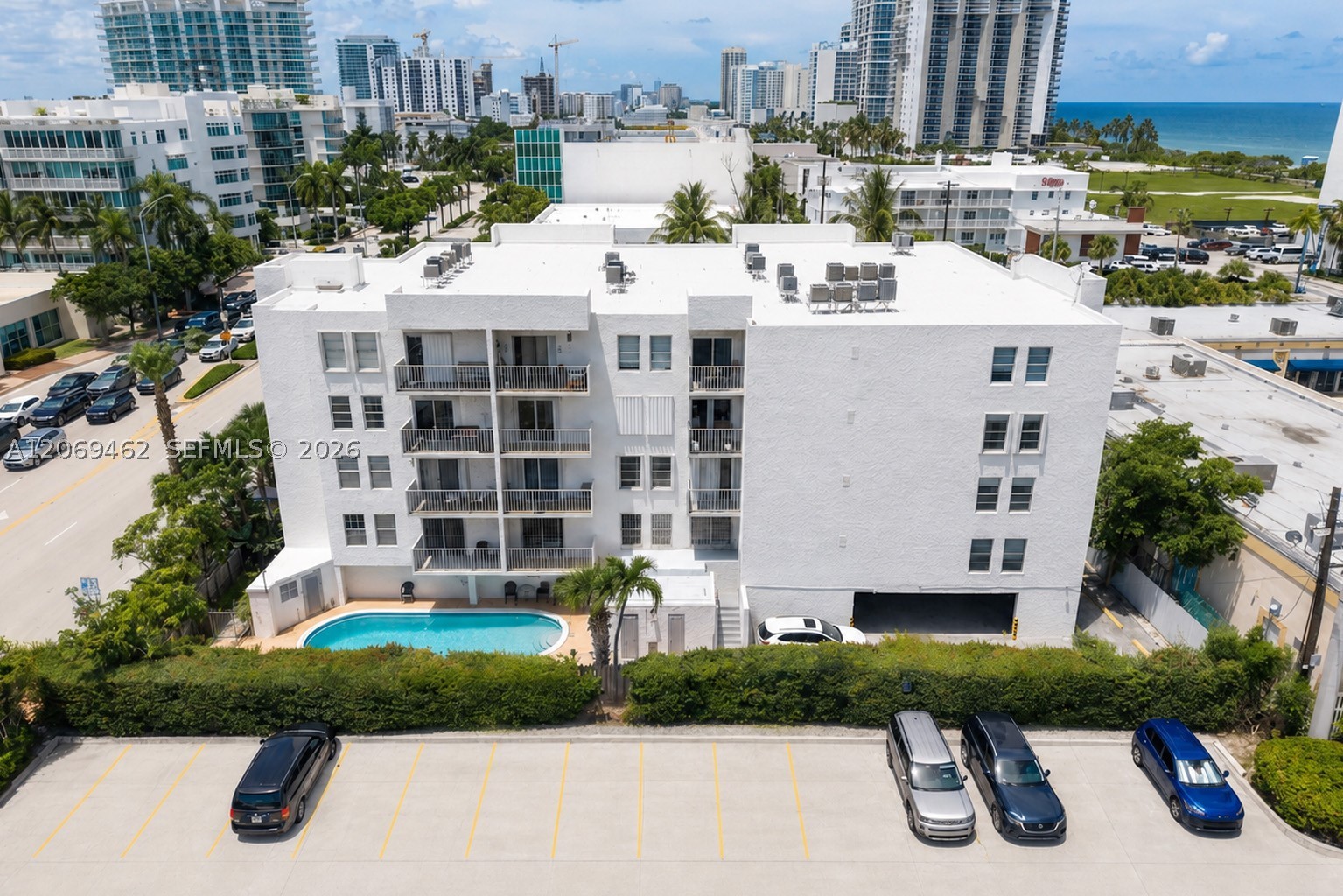 6545 Indian Creek Drive 408 — photo