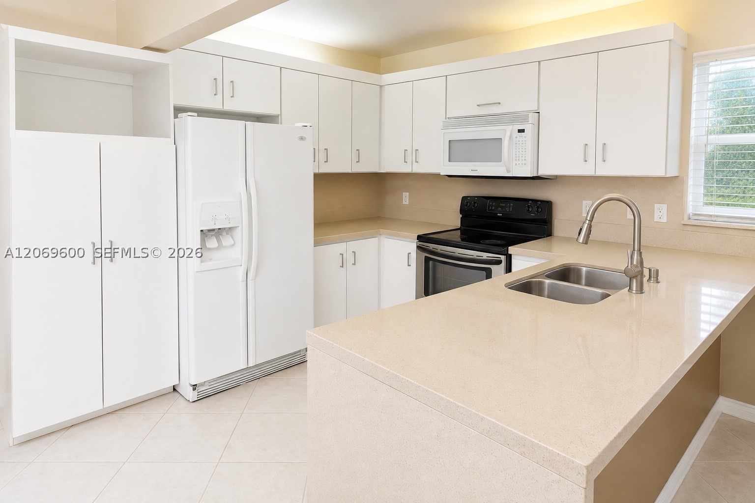 464 NE 210th Cir Ter 201-10a — photo