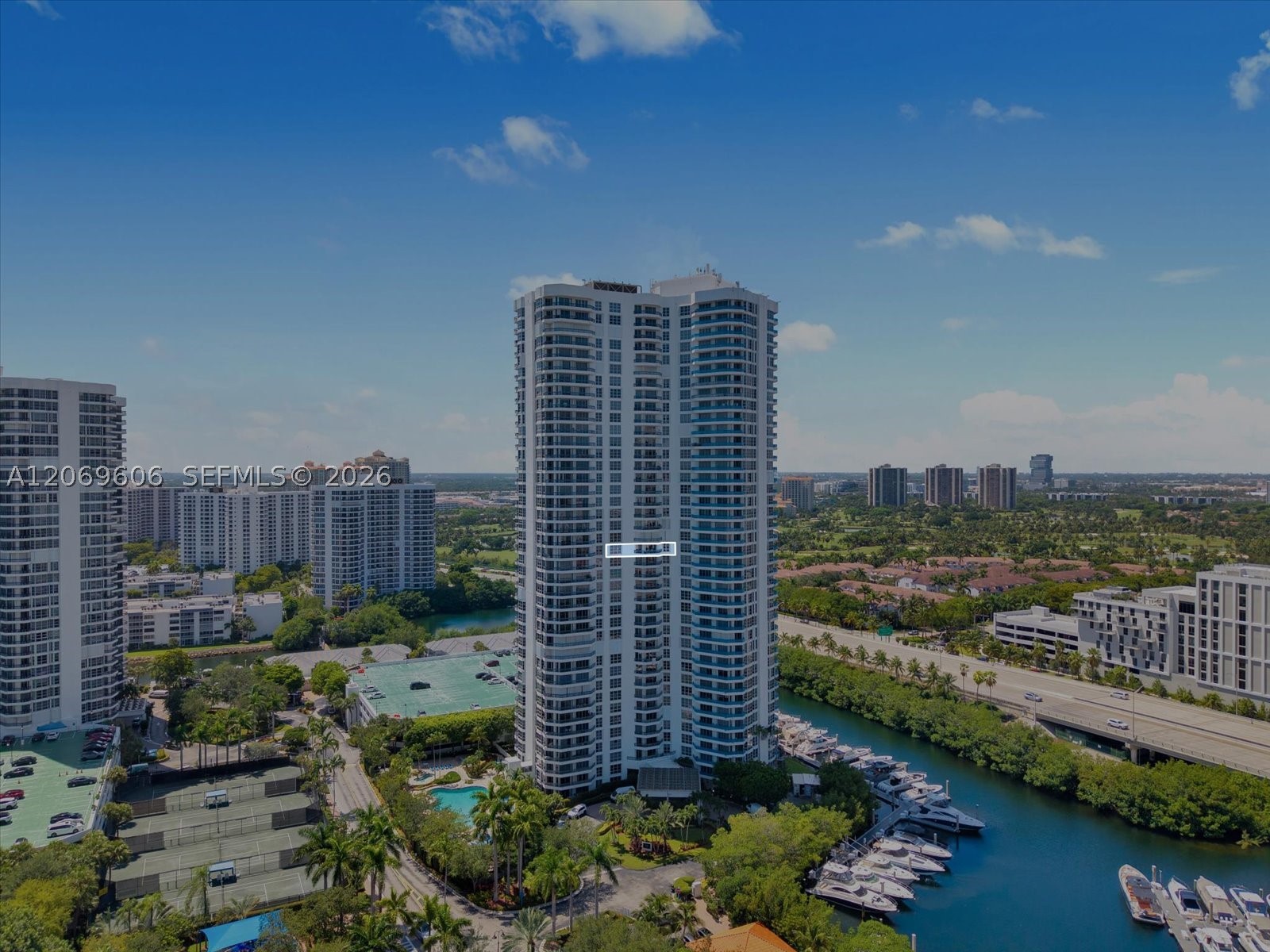 3500 Mystic Pointe Dr 2107 — photo