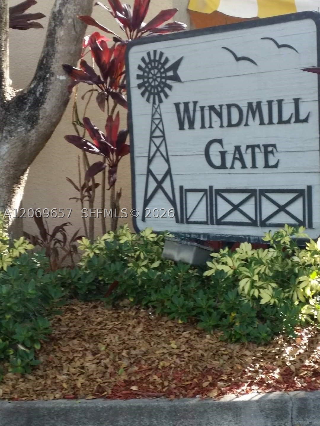 6364 Milk Wagon Ln — photo