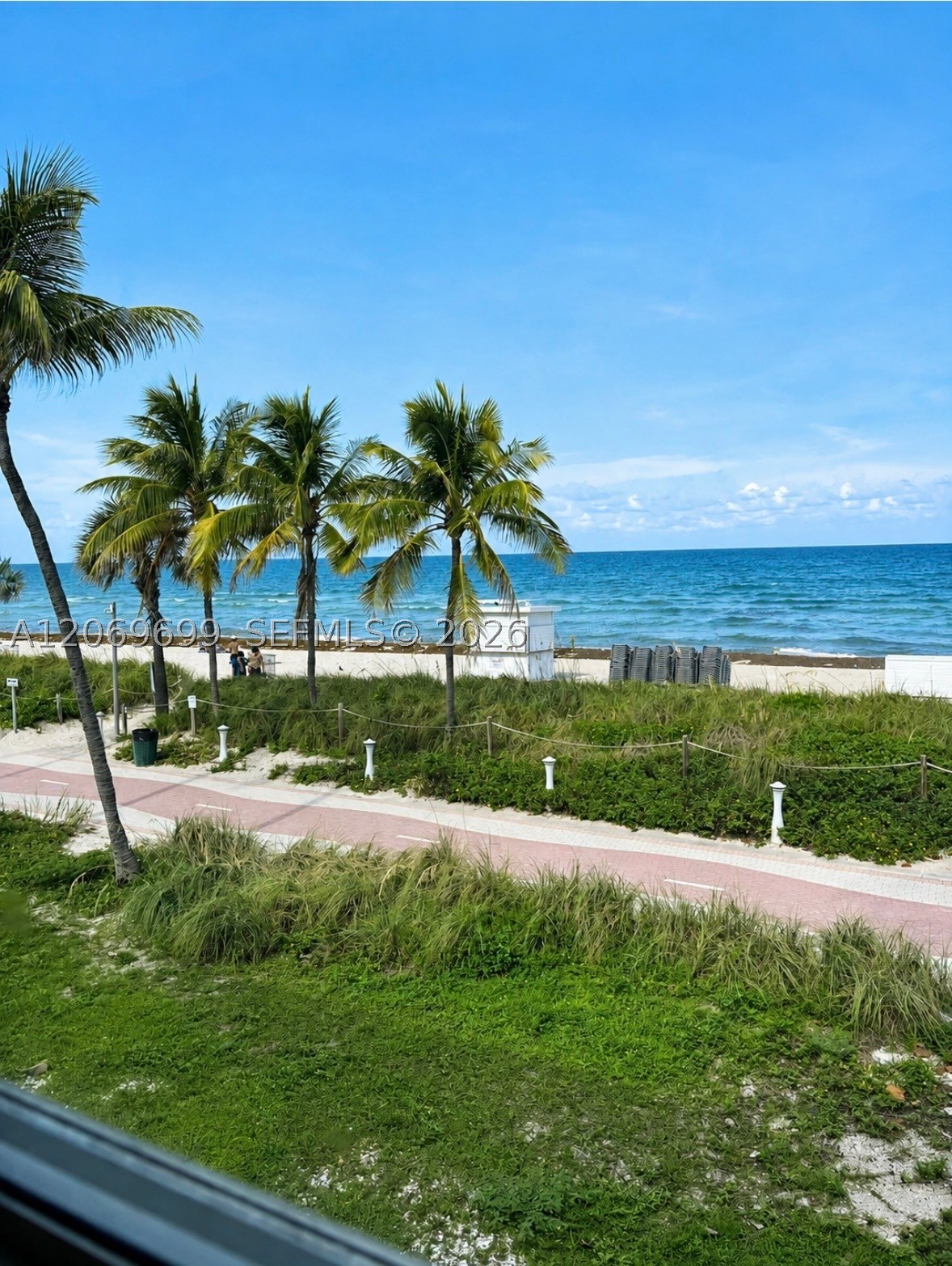 5445 Collins Ave Cu26 — photo