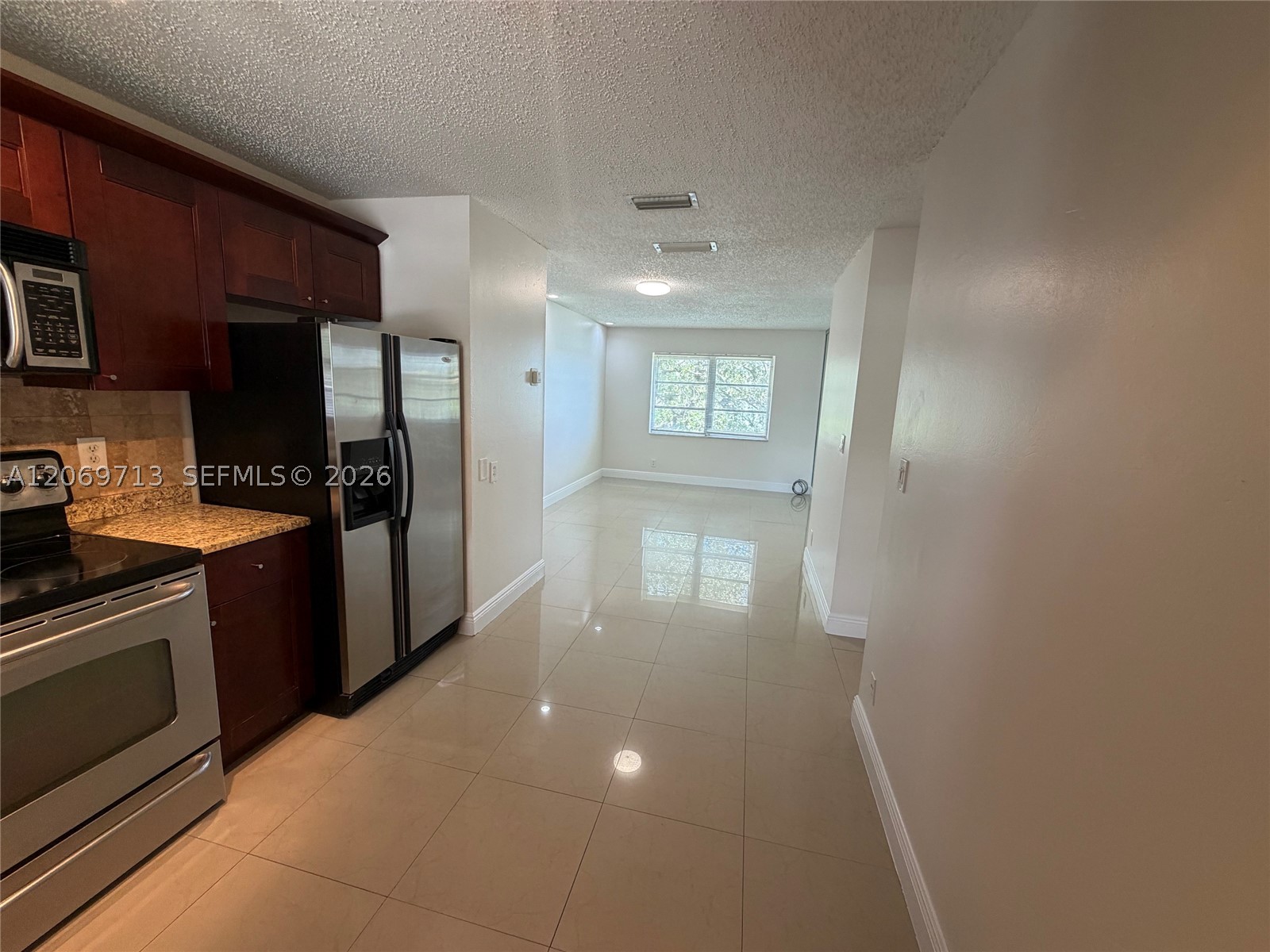 432 Lakeside Dr 257 — photo