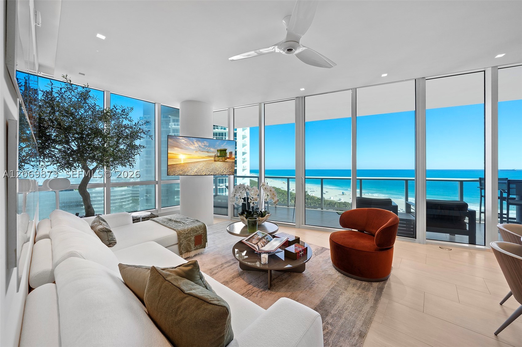 100 S Pointe Dr 1409 — photo