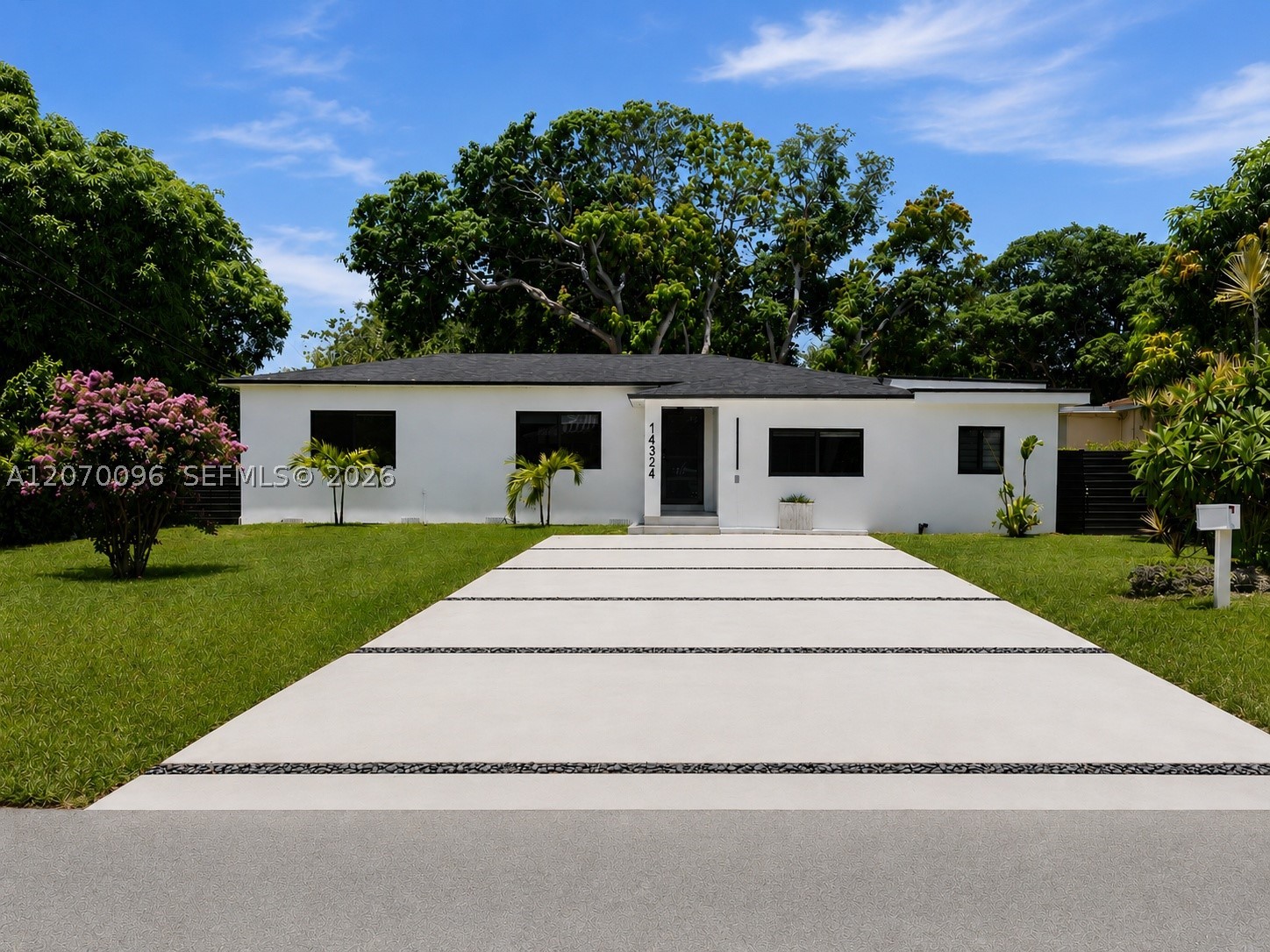 14324 Garden Dr — photo