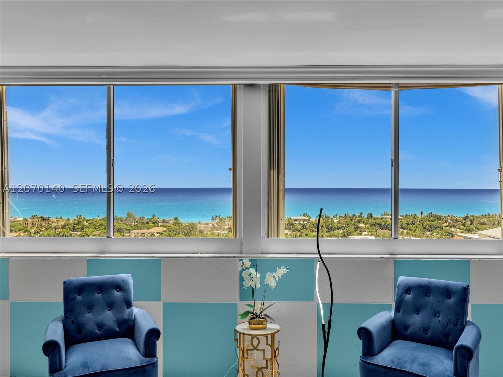 20185 E Country Club Dr 2101 — photo