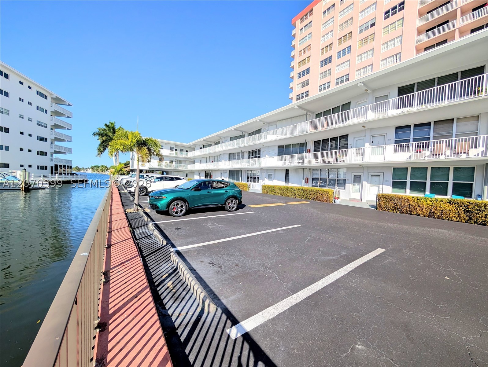 3177 S Ocean Dr 125 — photo