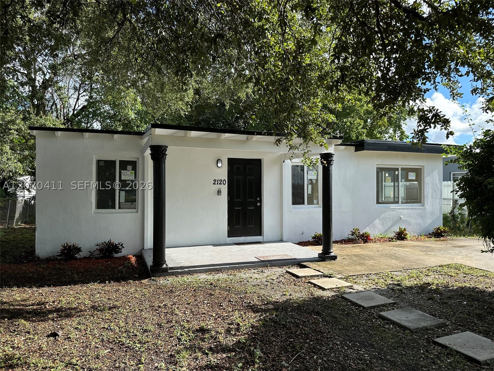 2120 Service Rd — photo