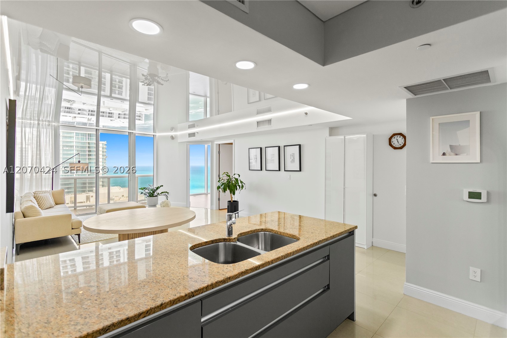 17201 Collins Ave 3502 — photo